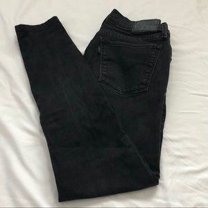 Black Levi’s 710 Super Skinny Jeans